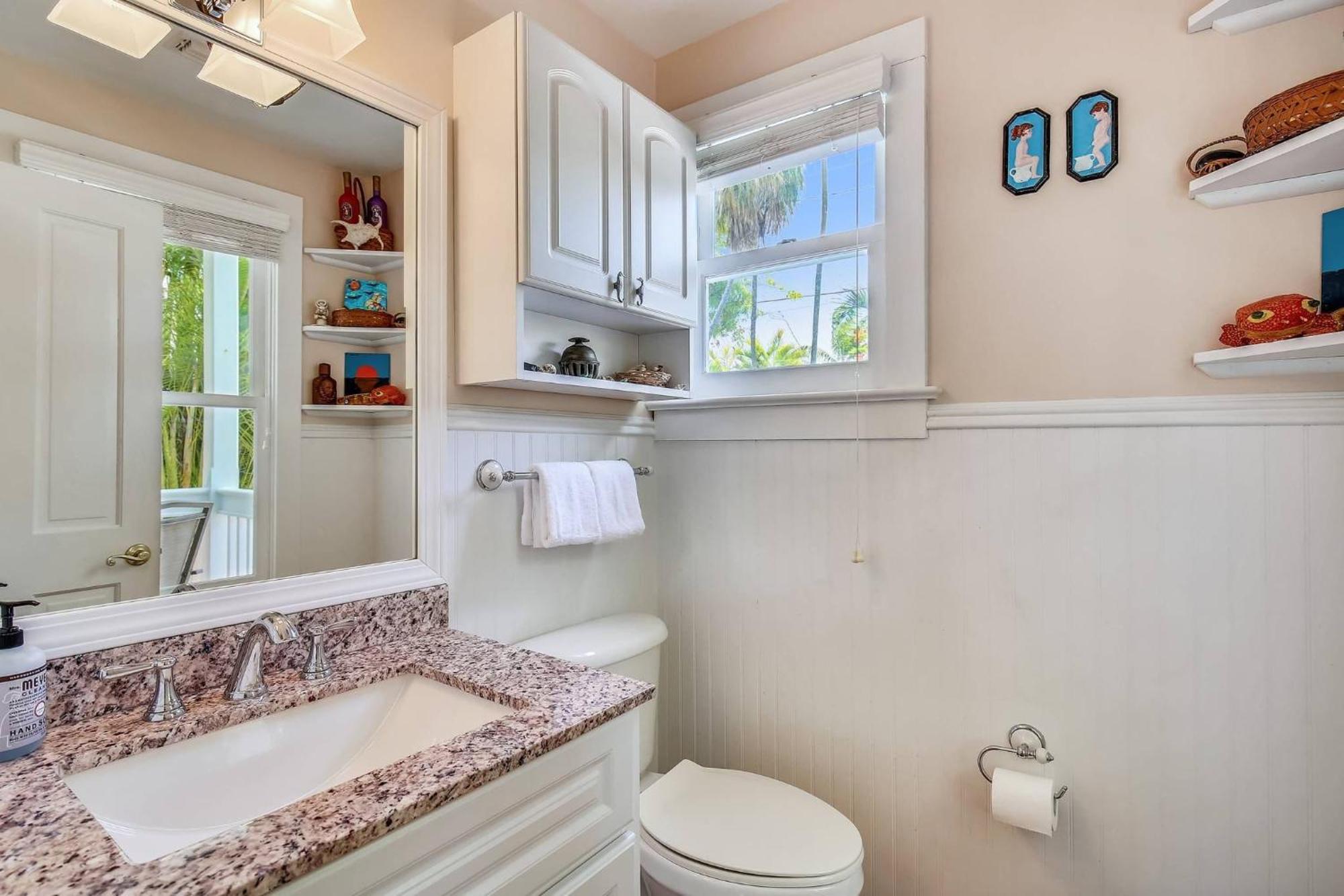 Land Of Love By Avantstay Pets Allowed Shared Pool Great Location Month Long Stays Only Key West Buitenkant foto