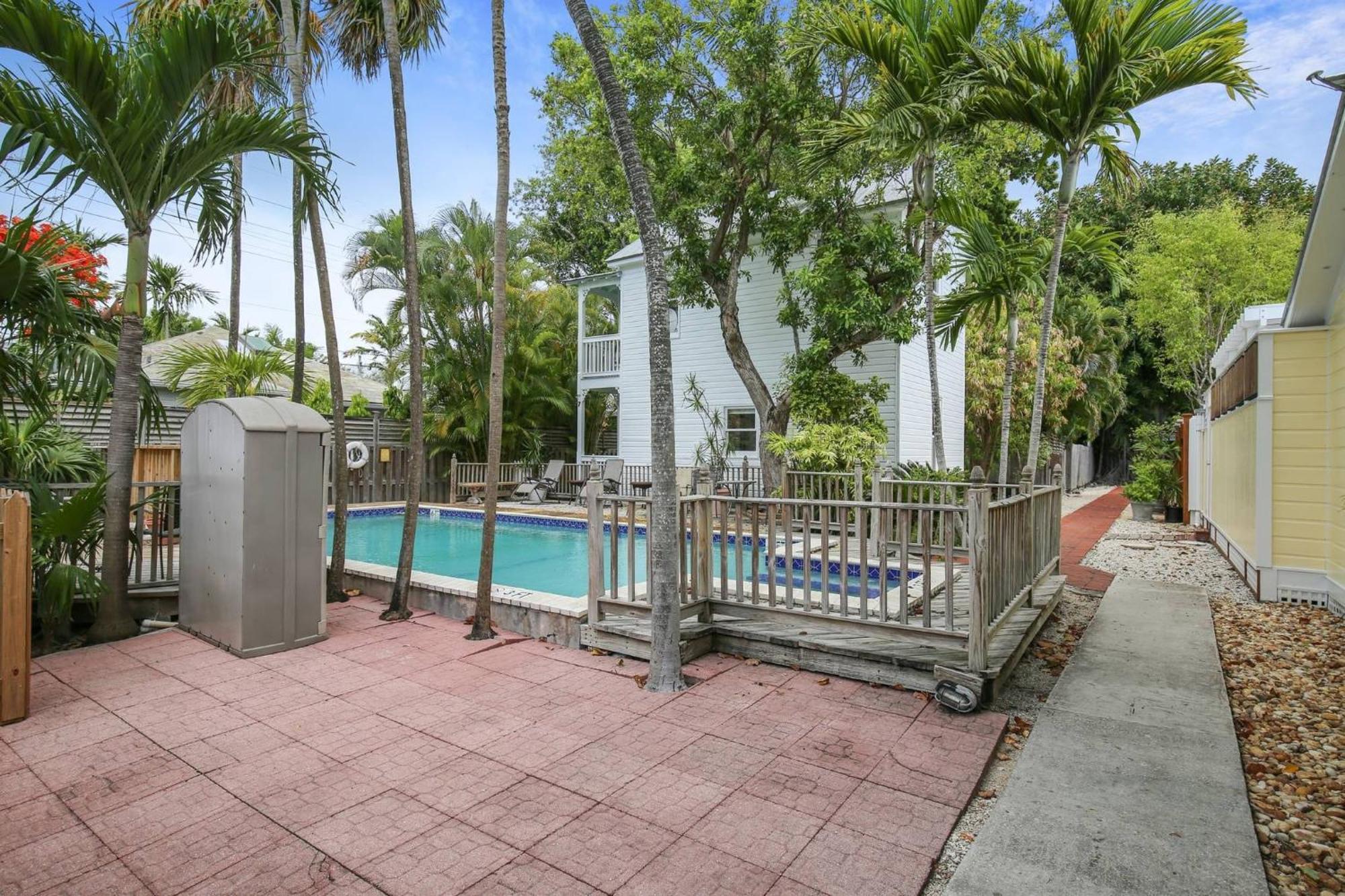Land Of Love By Avantstay Pets Allowed Shared Pool Great Location Month Long Stays Only Key West Buitenkant foto